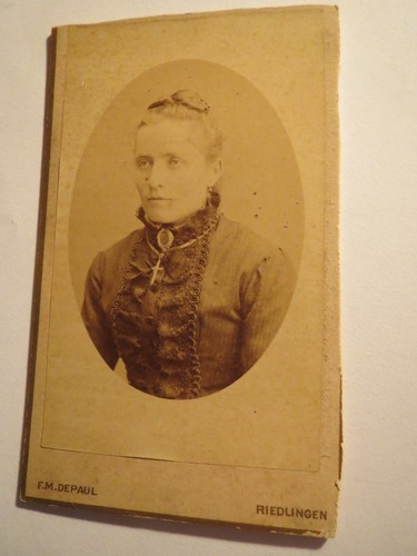 Riedlingen frau portrait - portrait, /